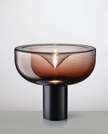 Aella Mini Bordlampe i Bourgogne – Elegant Hjemmelampe på Tilbud