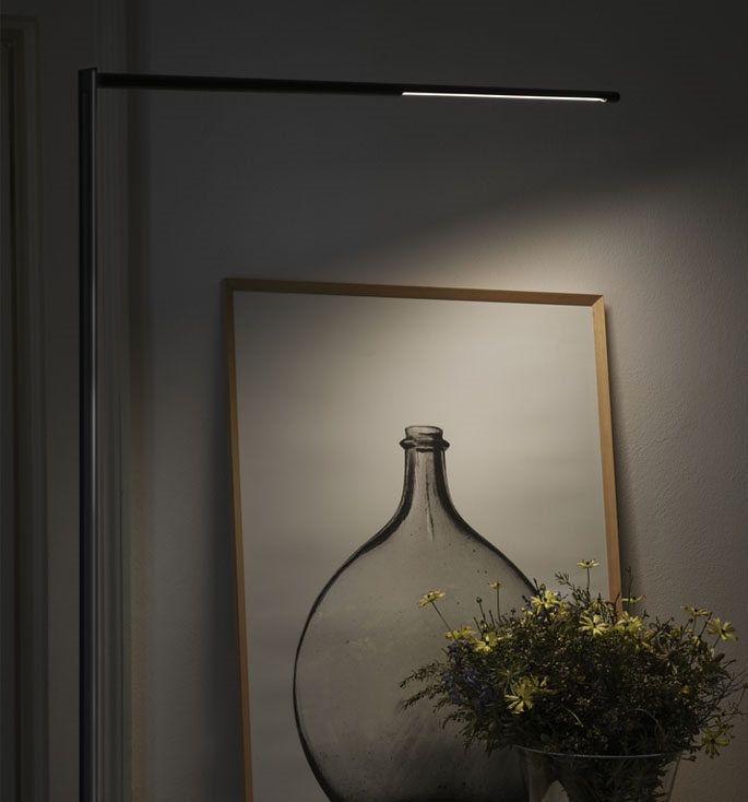 Elegant Solgulvlampe til Indendørs og Udendørs Brug