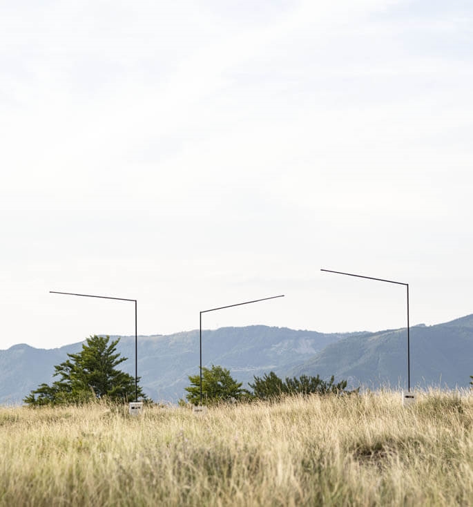 Elegant Bella L1700 Gulvlampe – Stilfuld Belysning Tilbud!