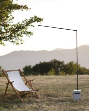 Elegant Bella Gulvlampe til Indendørs og Udendørs Brug