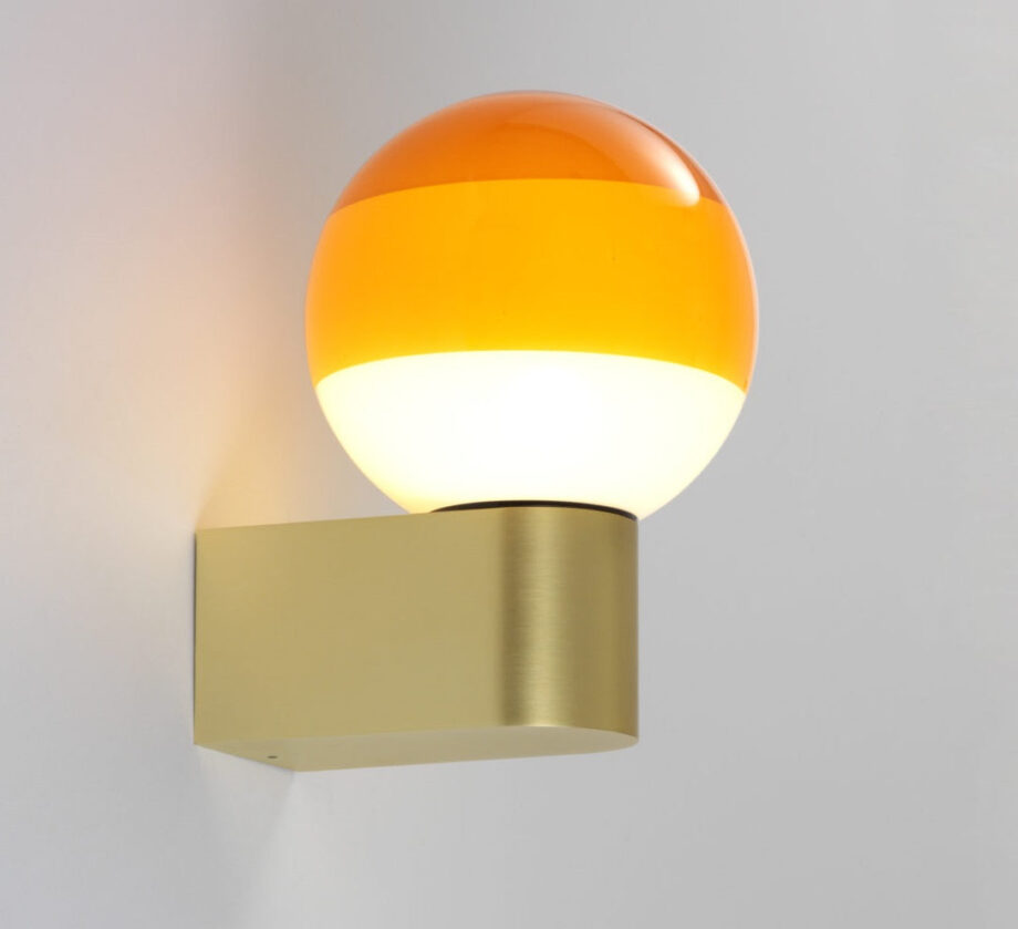 Elegant Væglampe i Messing og Amber til Dit Hjem