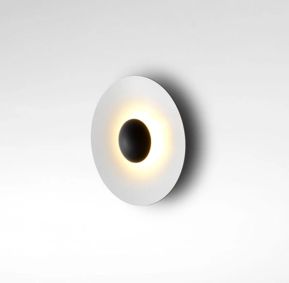 Elegant Hvid Ginger Væg- og Loftlampe fra Marset – Tilbud!