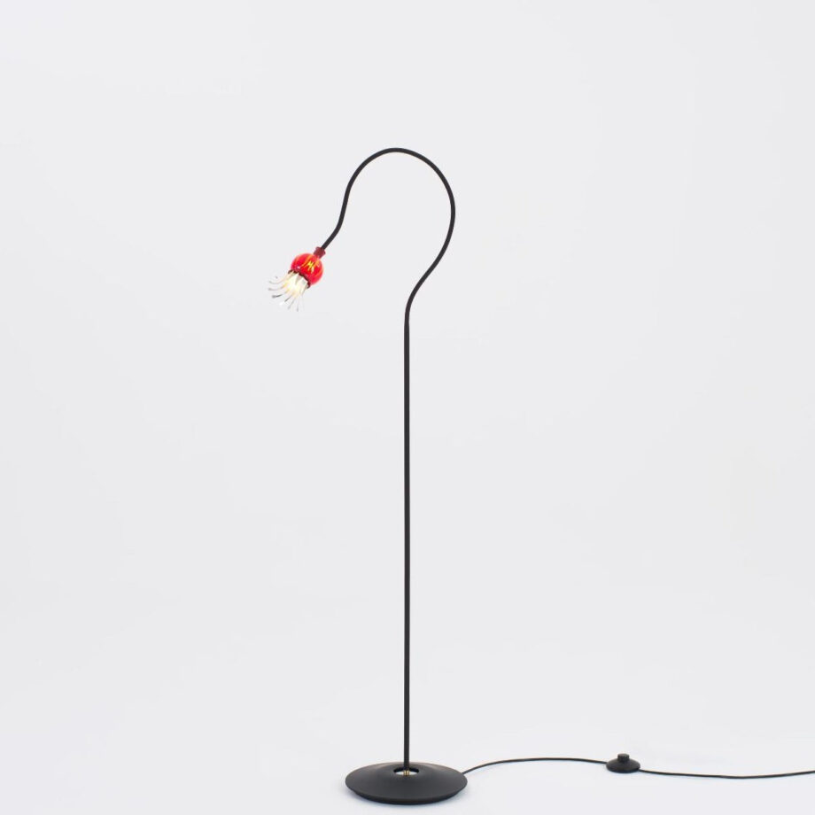 Elegant Sort Poppy 5-armet Gulvlampe til Dit Hjem