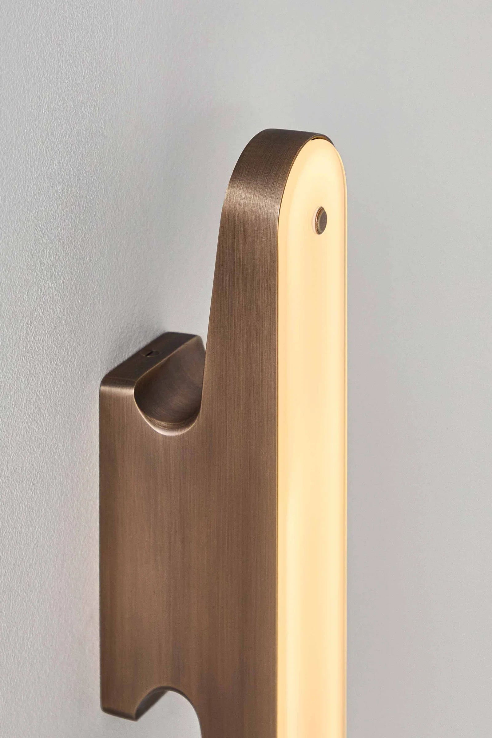 Cleat Væglampe Original Btc Antik Bronze - Original Btc Lampoo